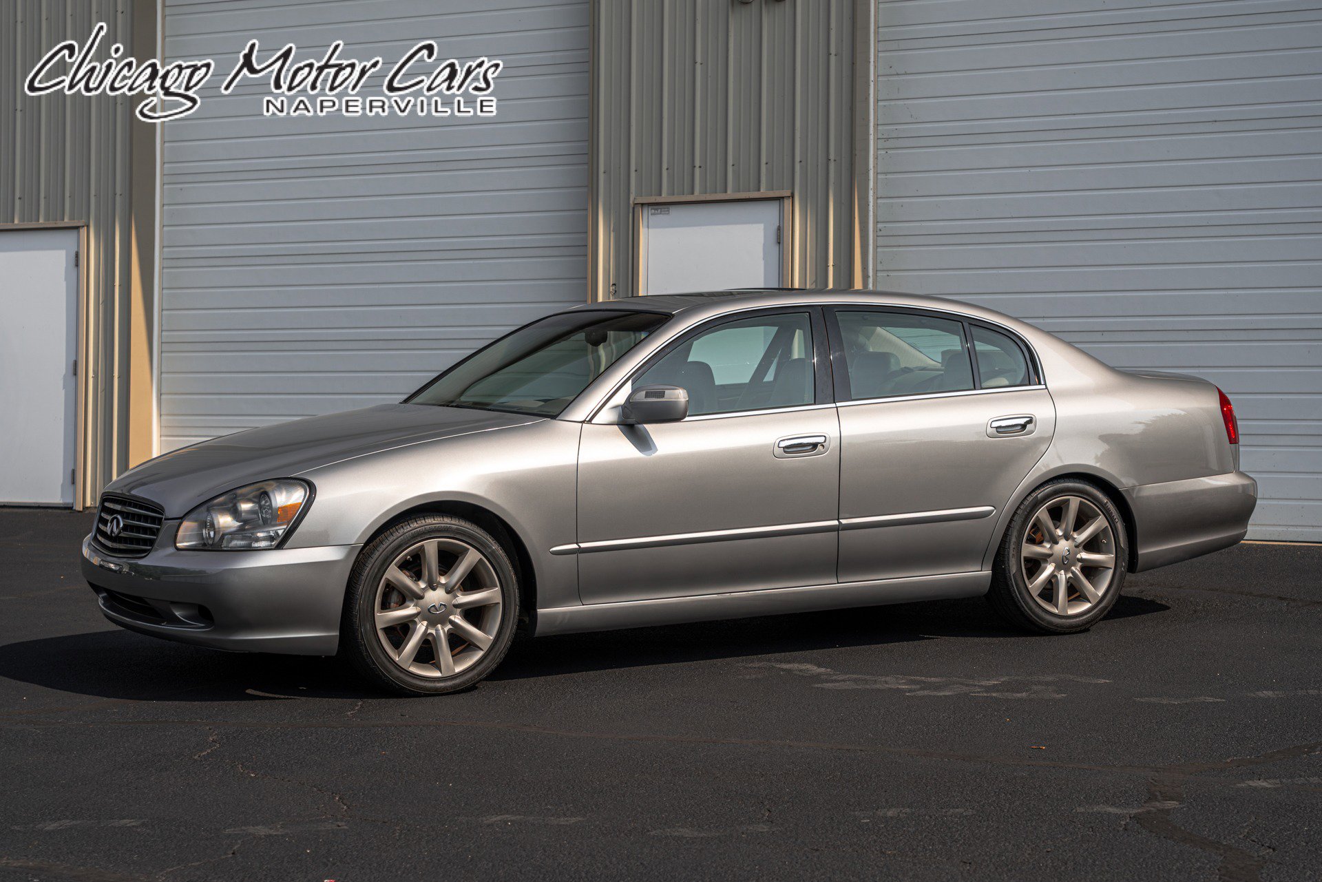 Used 2002 INFINITI Q45 image 1