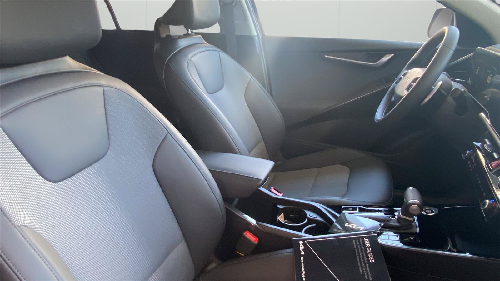 New 2026 Kia Niro EX FWD image 13