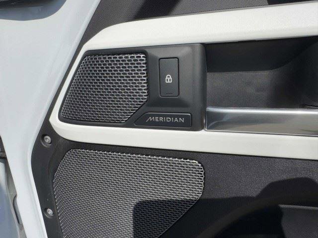 Used 2021 Land Rover Defender 90 AWD/4WD image 41