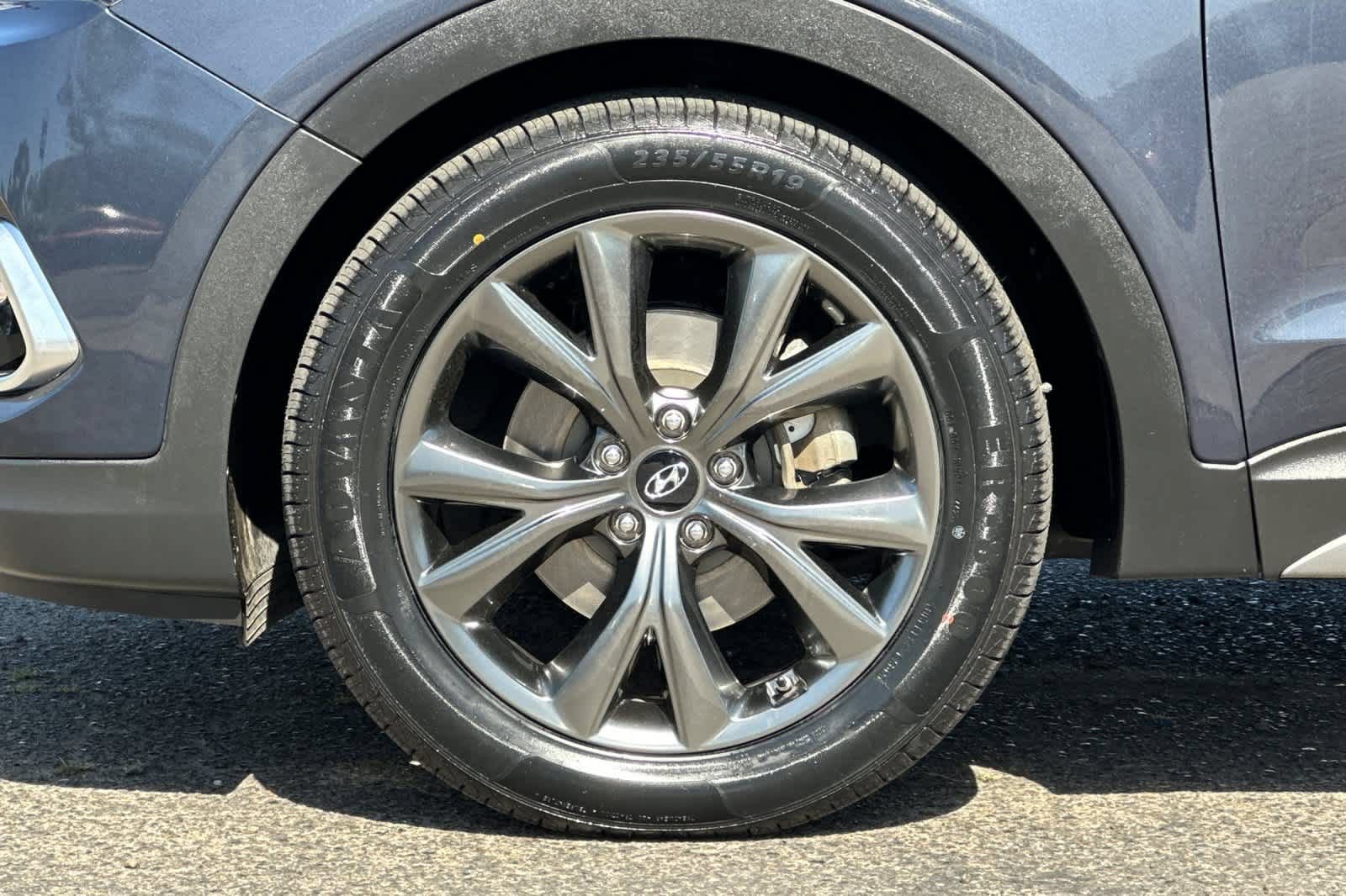 Used 2017 Hyundai Santa Fe Sport AWD/4WD image 27