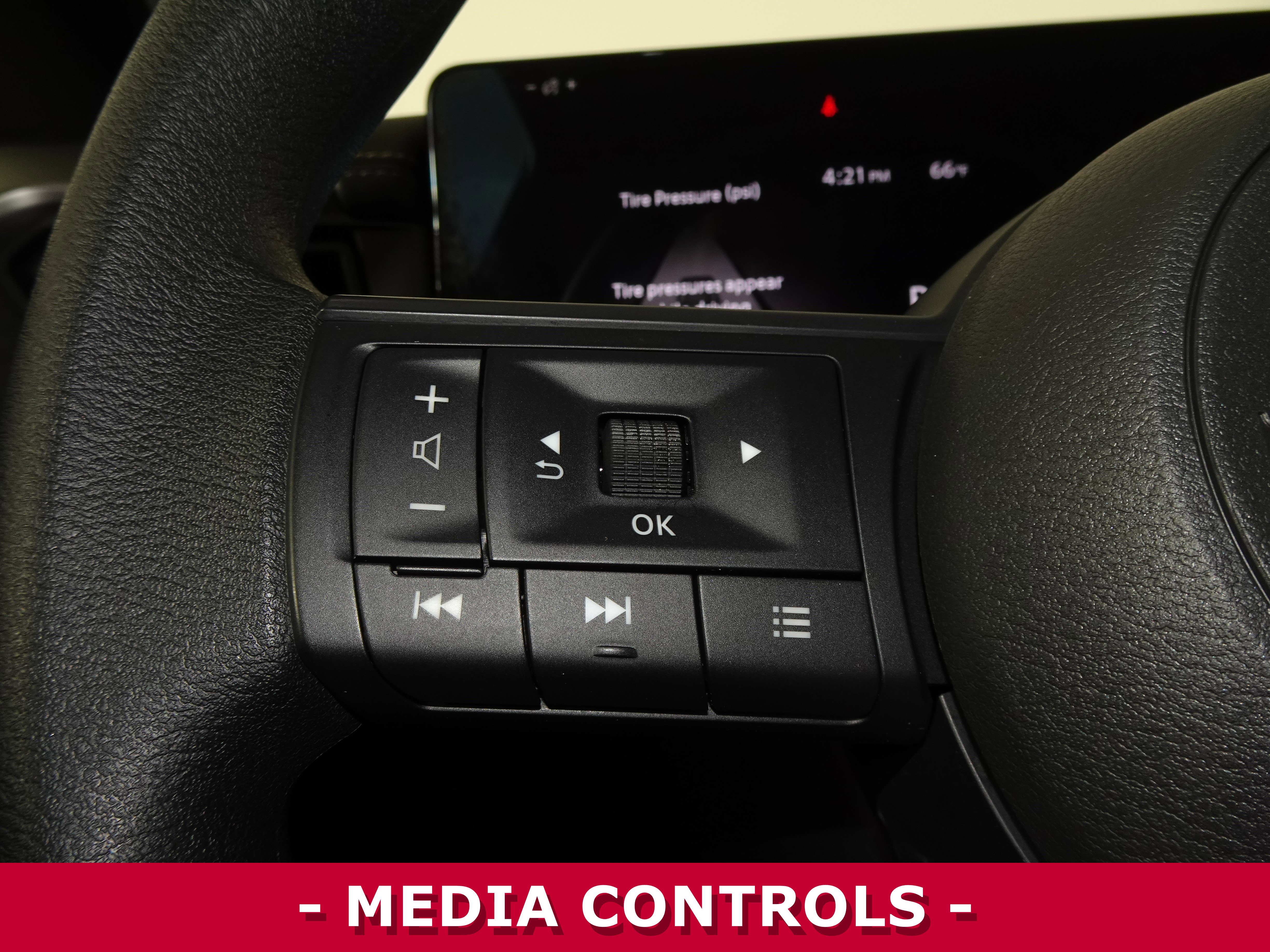 Certified 2025 Nissan Kicks SV image 20