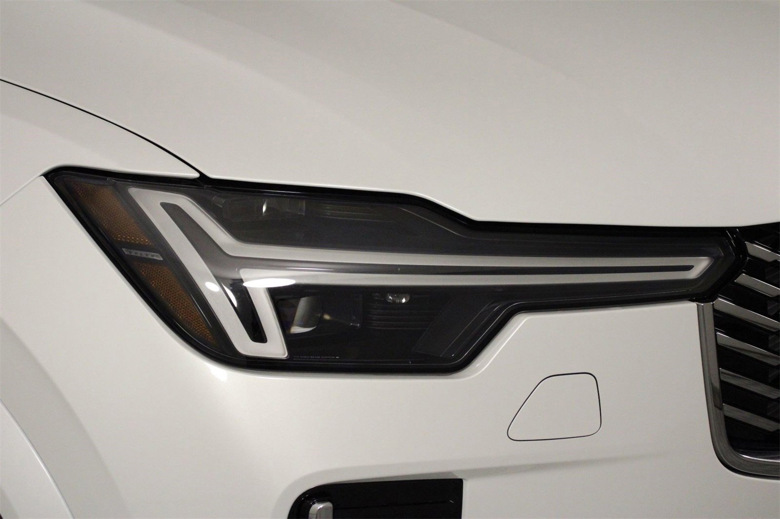 New 2026 Volvo XC90 T8 Plus image 14