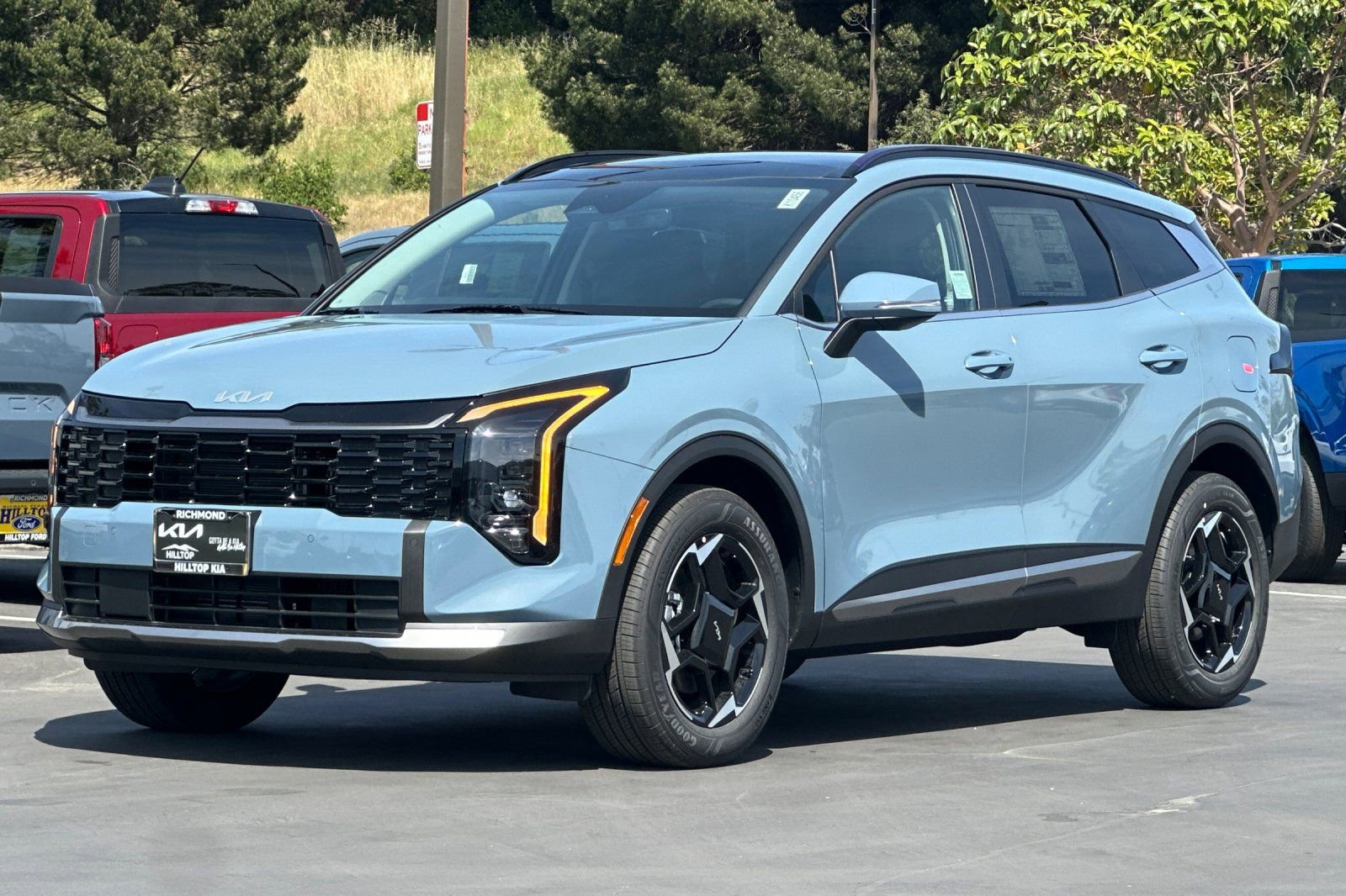 New 2026 Kia Sportage EX w/ EX Panoramic Sunroof Package image 9