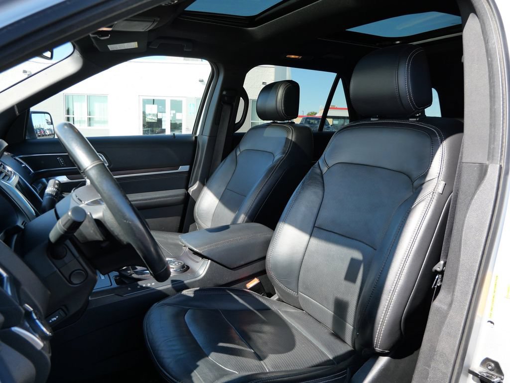 Used 2017 Ford Explorer Limited AWD/4WD image 10