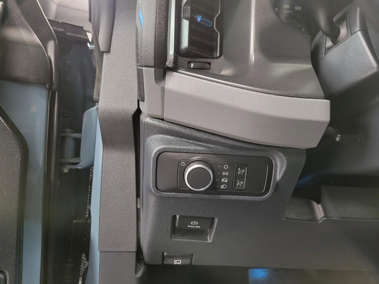 Used 2022 Ford Bronco Black Diamond w/ Sasquatch Package image 11