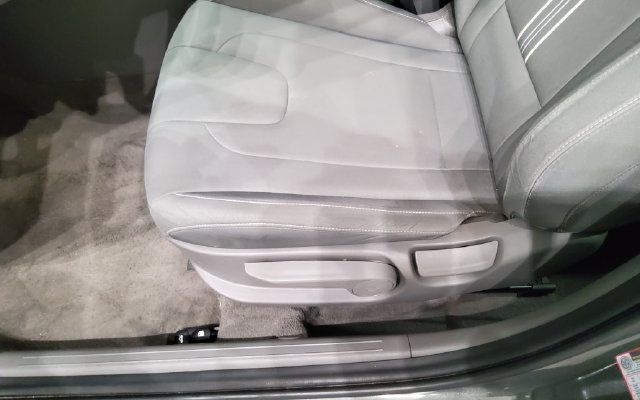 Used 2024 Hyundai Elantra SEL FWD image 25