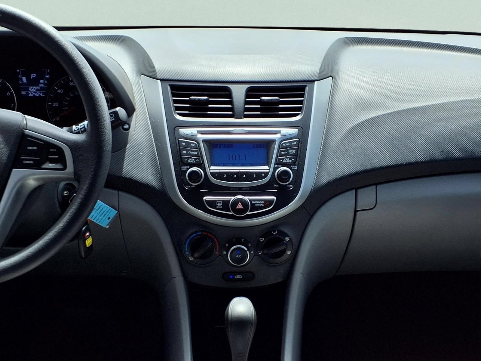 Used 2013 Hyundai Accent GS FWD image 14