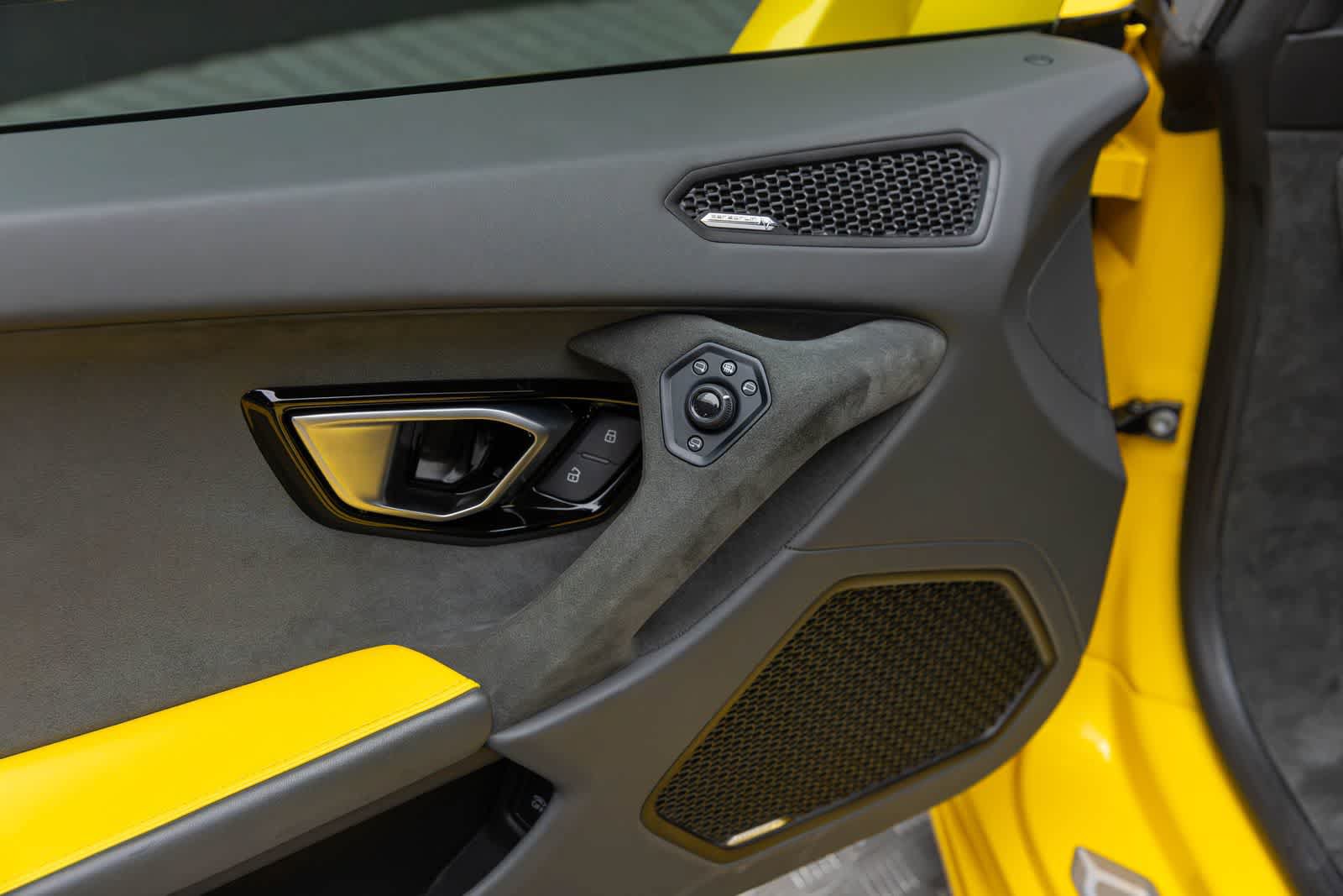 Used 2023 Lamborghini Huracan Tecnica RWD image 22