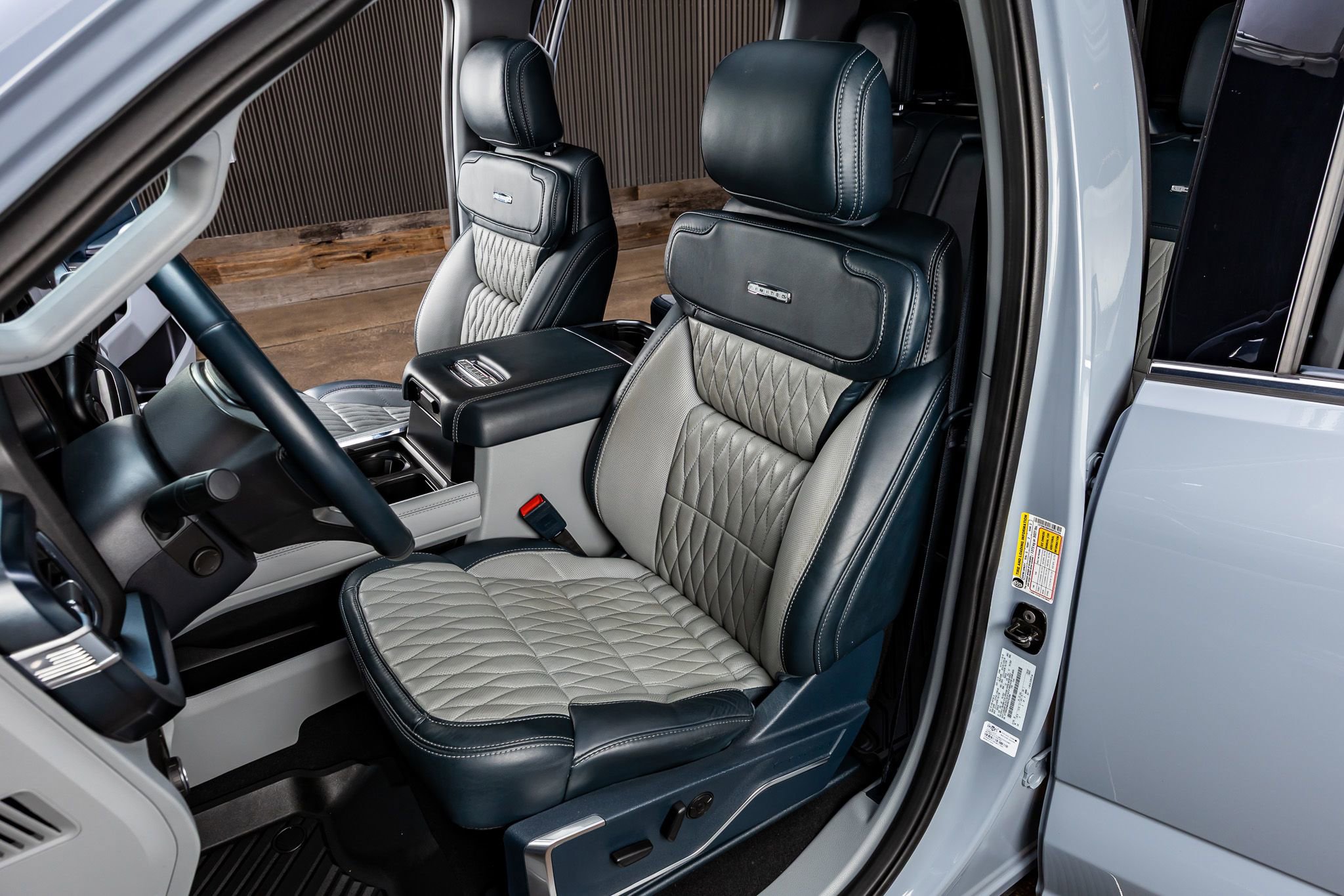 Used 2024 Ford F250 Limited w/ FX4 Off-Road Package image 29