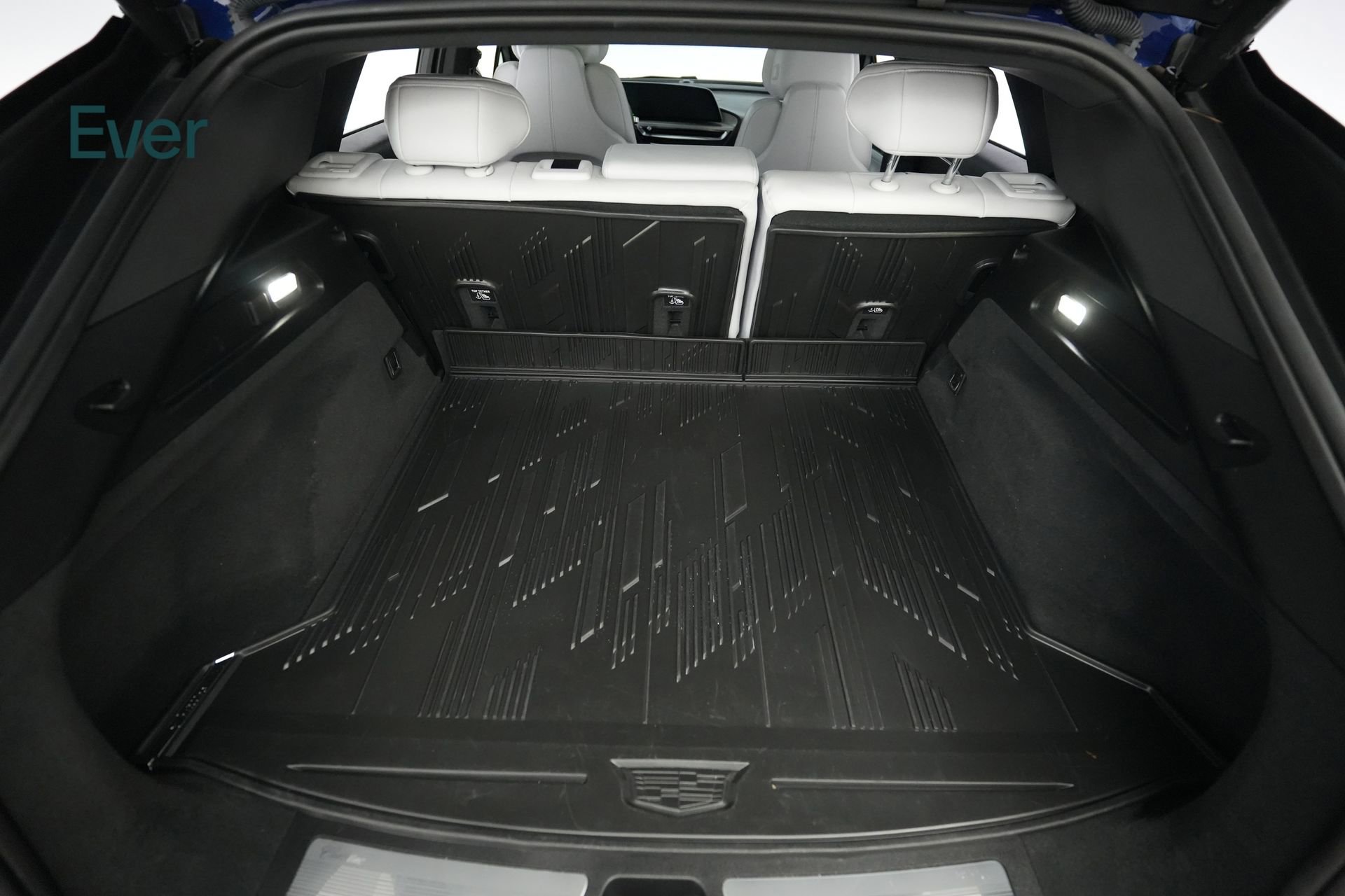 Used 2024 Cadillac Lyriq Luxury RWD image 8