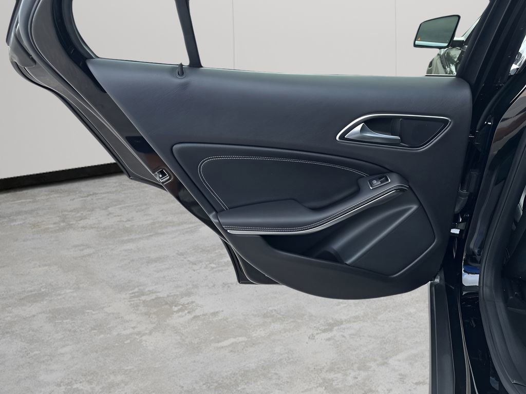 Used 2018 Mercedes-Benz GLA 250 image 17