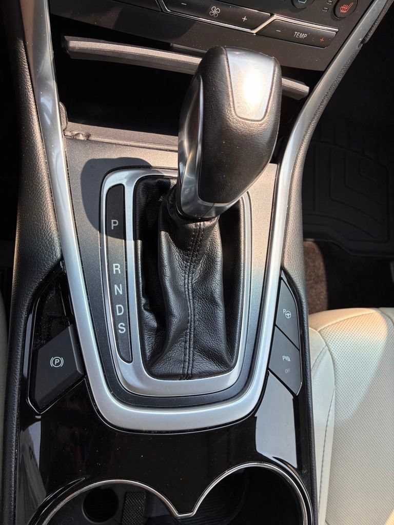 Used 2018 Ford Edge Titanium w/ Equipment Group 302A FWD image 40