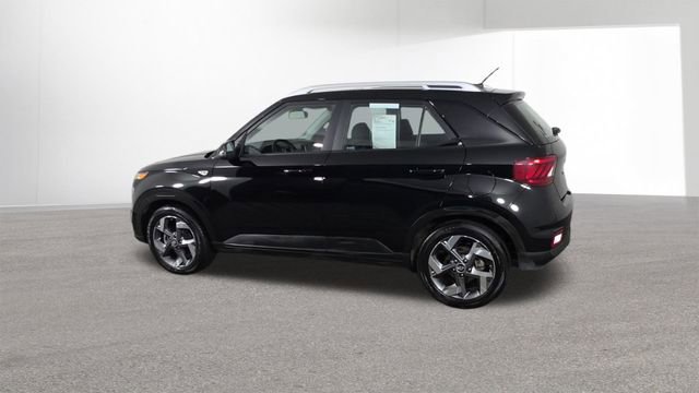 Used 2025 Hyundai Venue SEL image 6