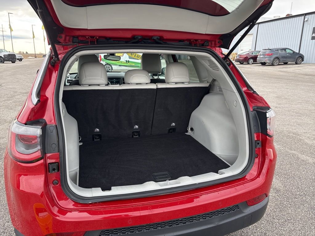 Used 2019 Jeep Compass Latitude w/ Safety & Security Group image 21