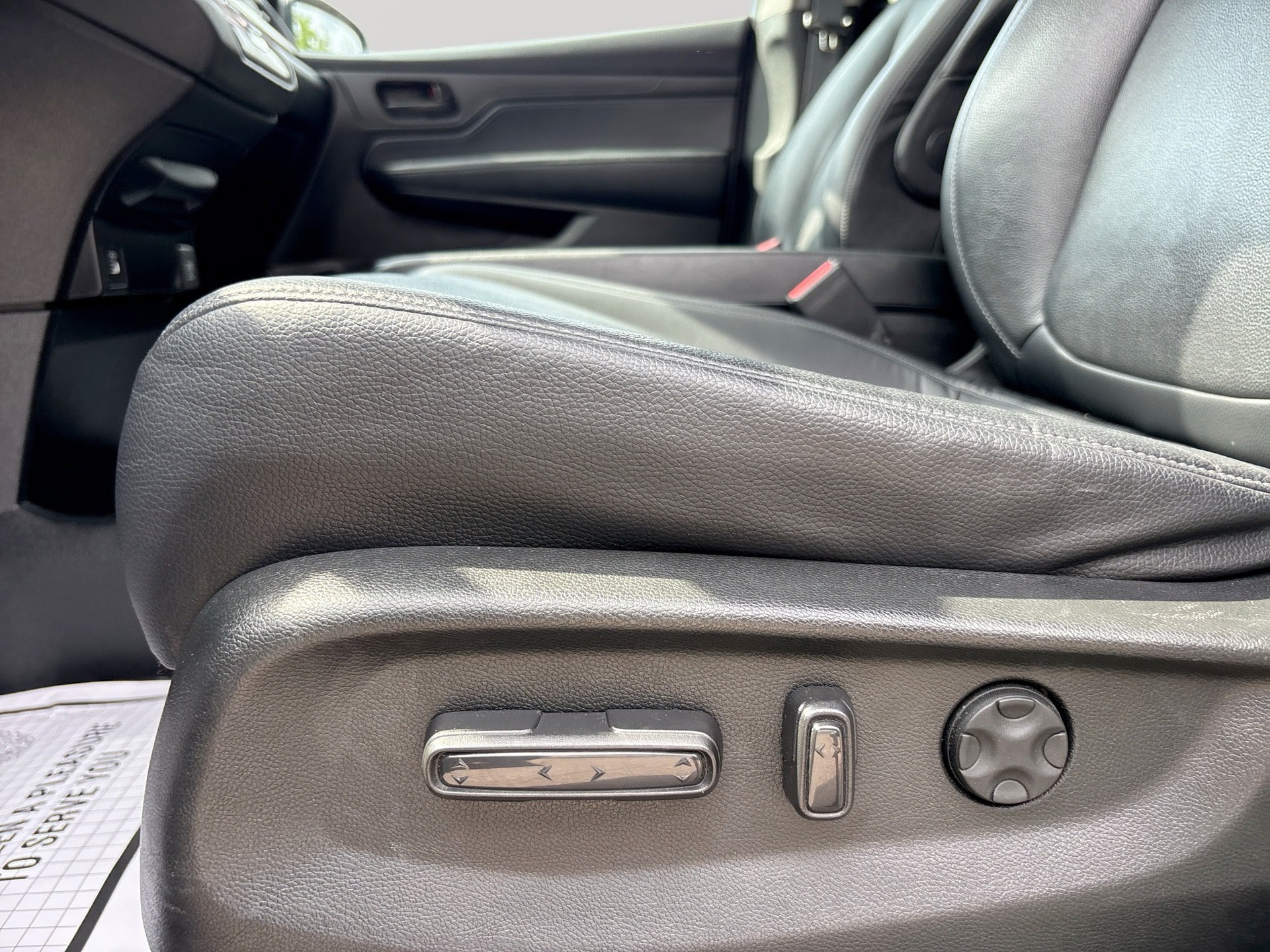 Used 2023 Honda Odyssey EX-L image 14