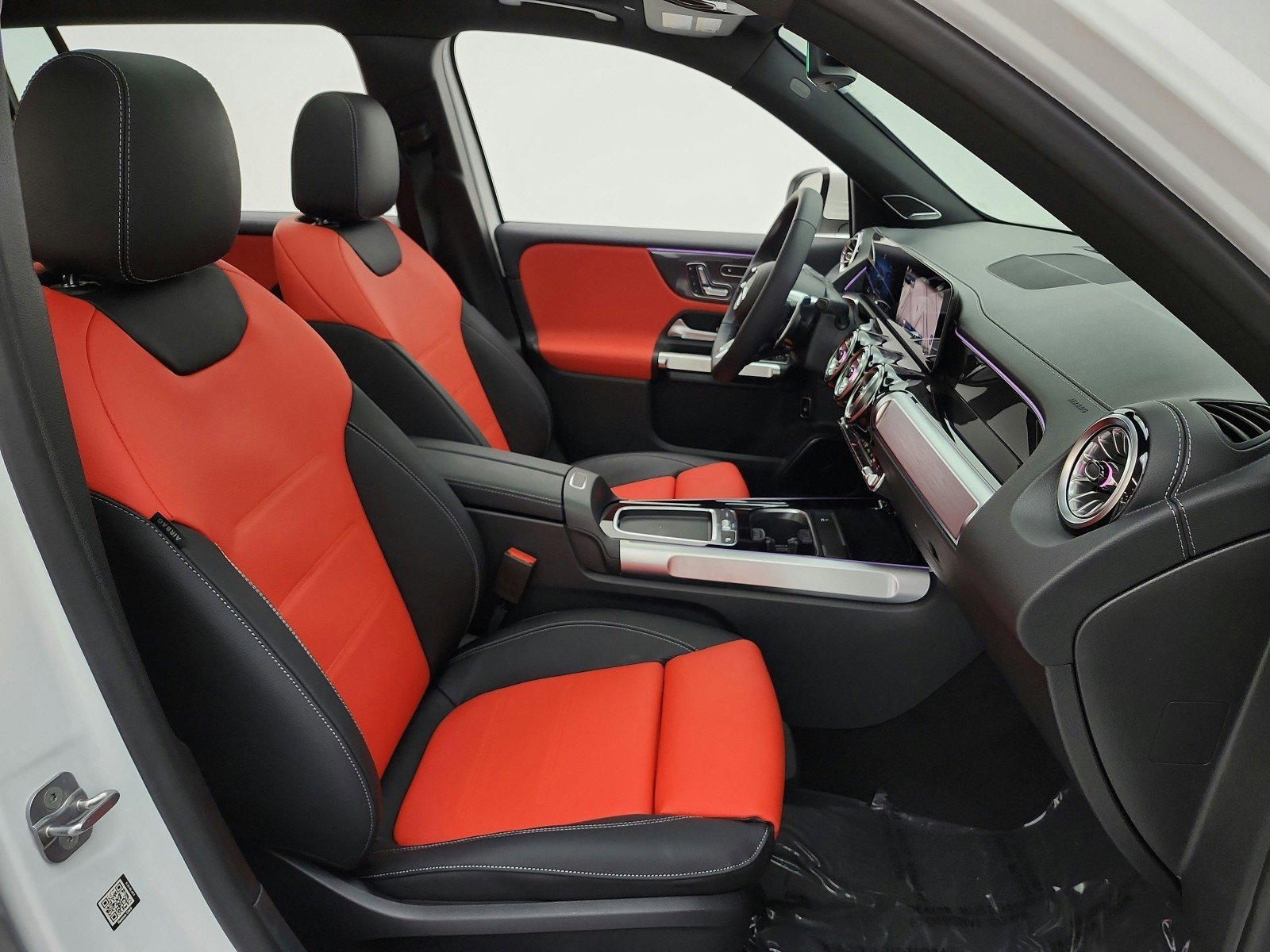 New 2026 Mercedes-Benz GLB 35 AMG 4MATIC image 14
