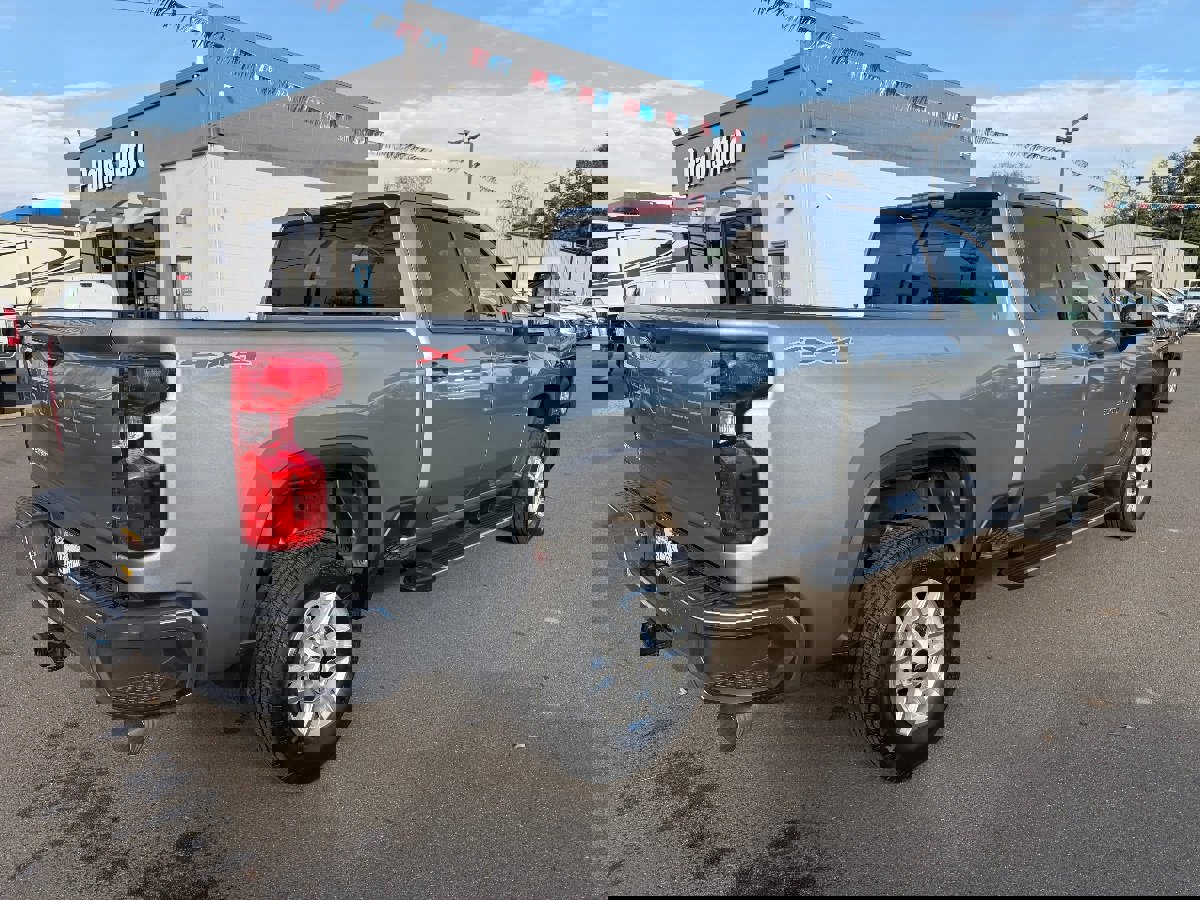 Used 2025 Chevrolet Silverado 2500 LT w/ Convenience Package image 9