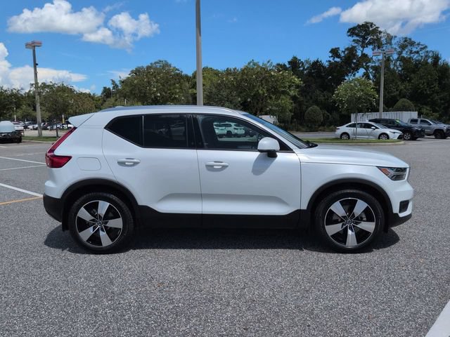 Used 2021 Volvo XC40 T5 Momentum w/ Protection Package Premier AWD/4WD image 3