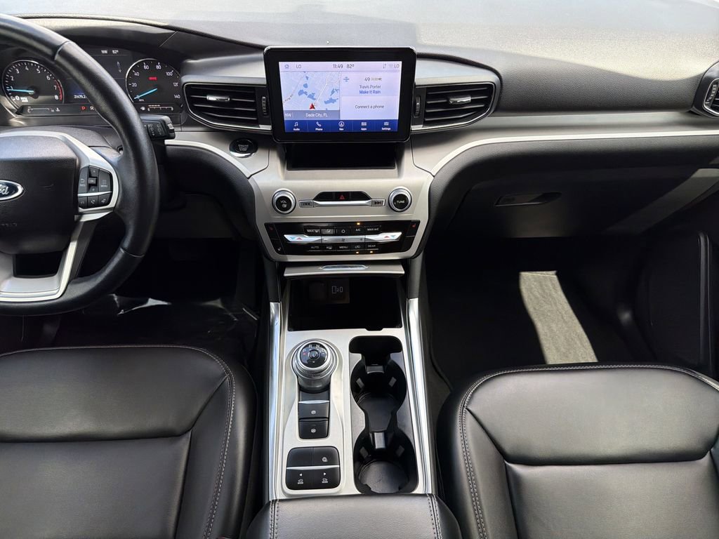 Certified 2022 Ford Explorer XLT w/ Equipment Group 202A image 14