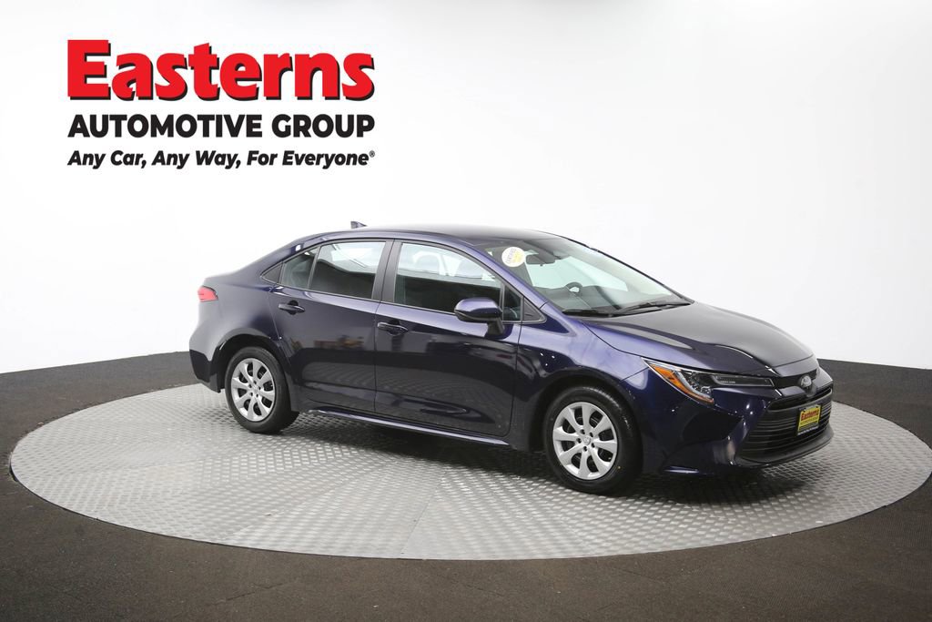 Used 2025 Toyota Corolla LE image 47