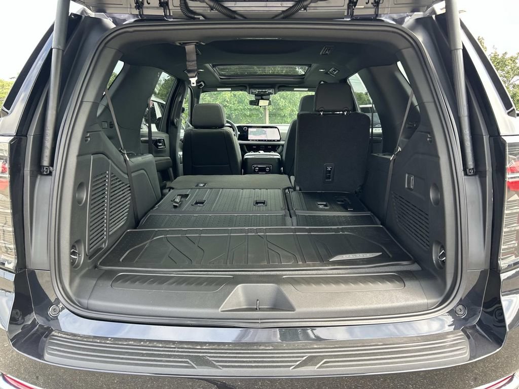 New 2026 Chevrolet Tahoe LT w/ Sun And Tow Package AWD/4WD image 8