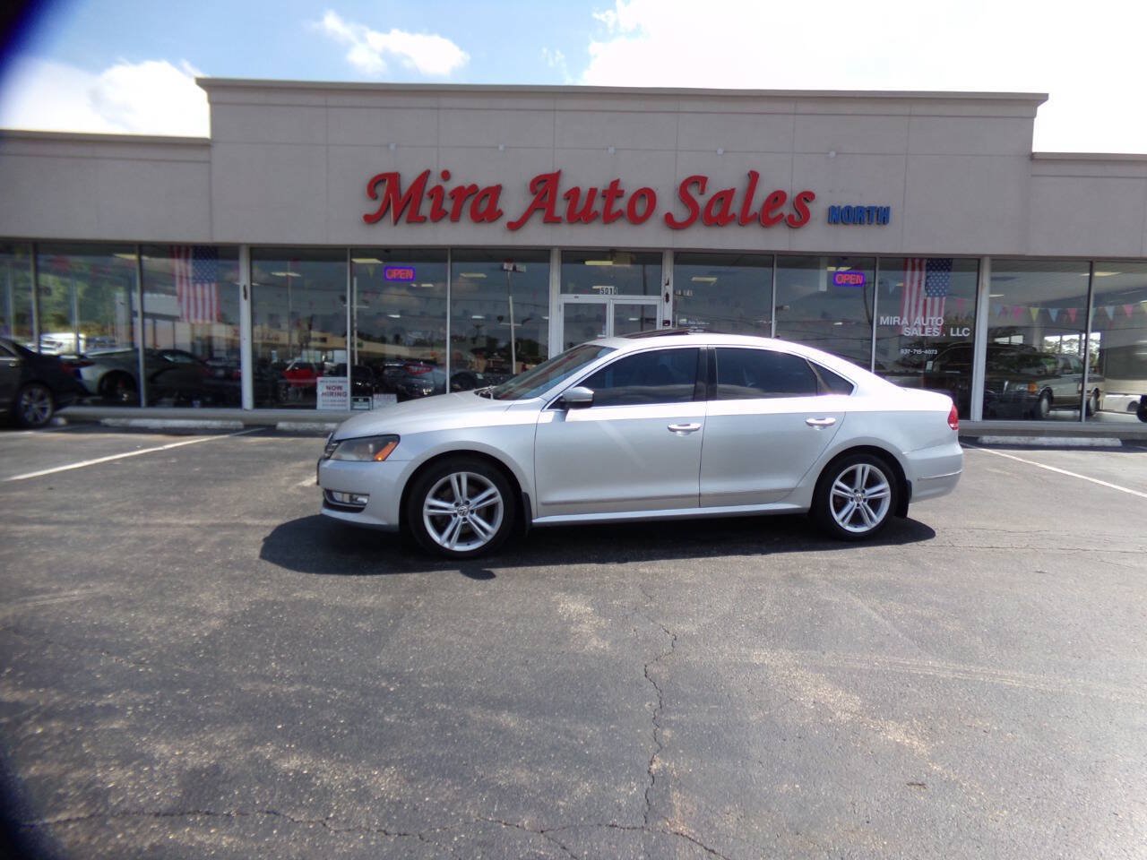 Used 2013 Volkswagen Passat TDI SEL Premium FWD image 1