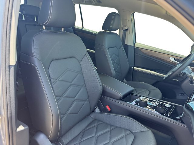New 2026 Volkswagen Atlas SE FWD image 16