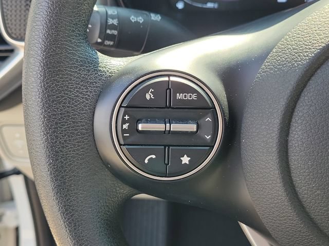 Used 2025 Kia Soul LX w/ LX Technology Package FWD image 22