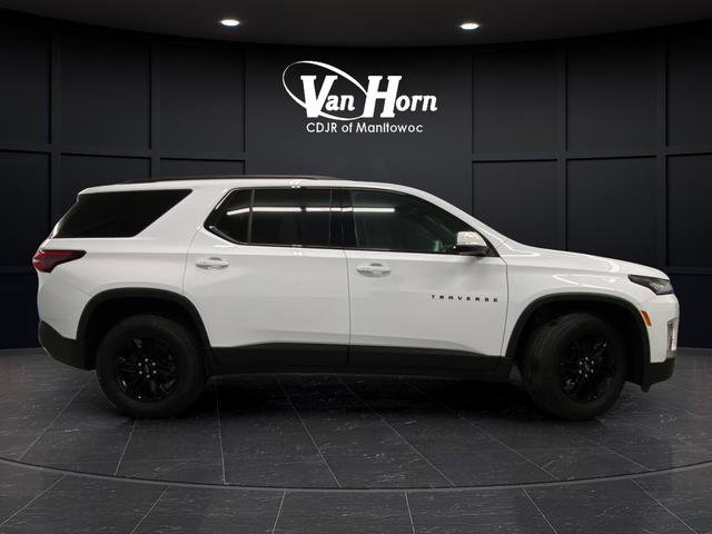 Used 2023 Chevrolet Traverse LT w/ Midnight/Sport Edition image 2