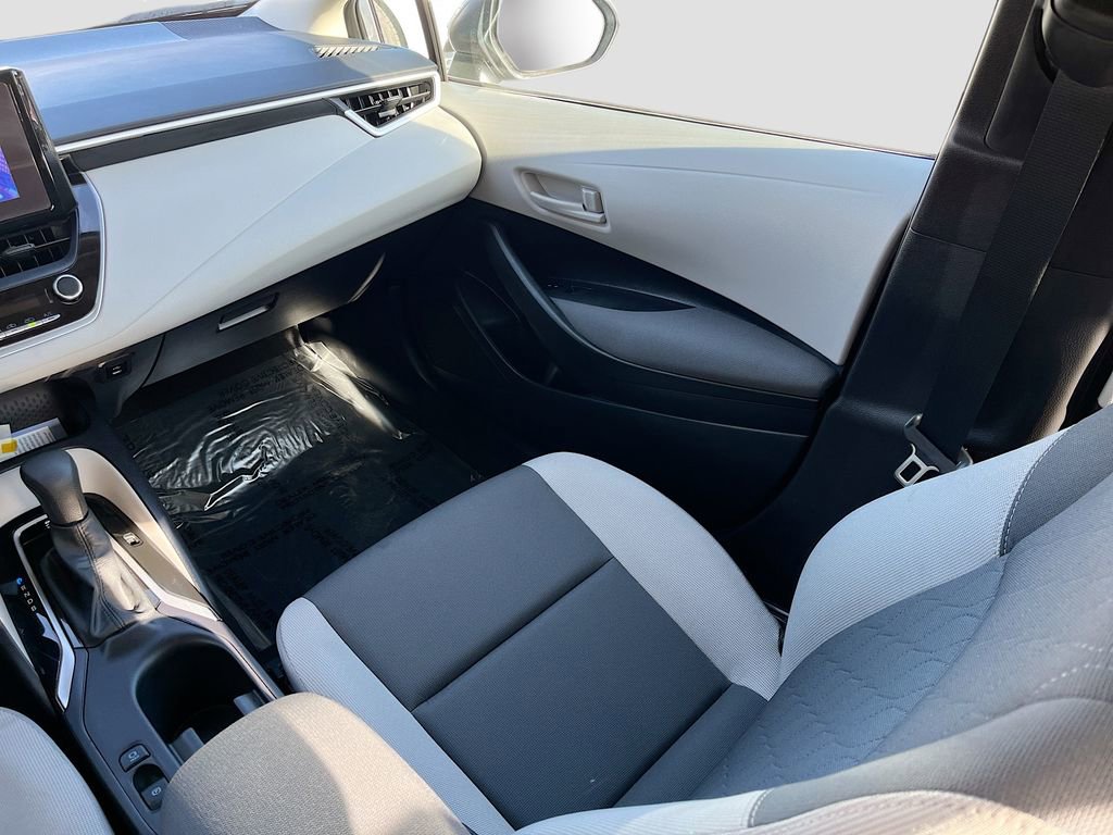 Used 2025 Toyota Corolla LE image 22