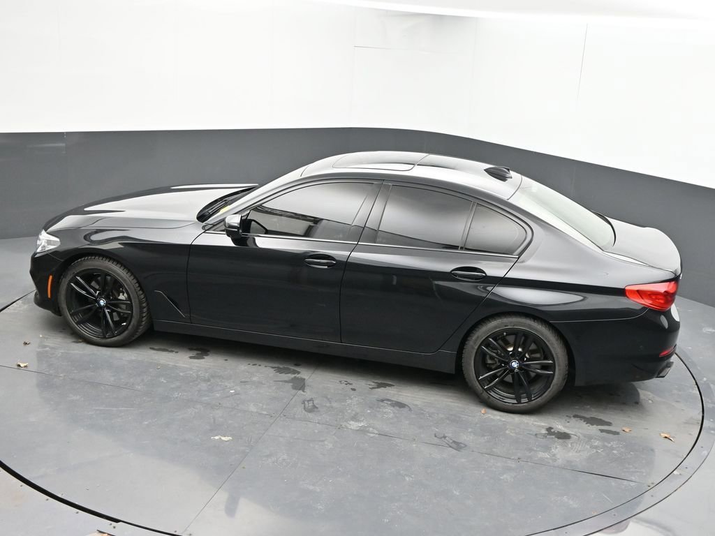 Used 2017 BMW 540i xDrive image 18