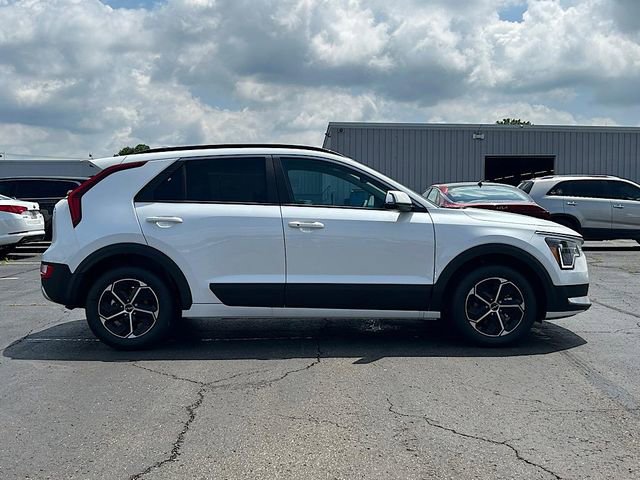 New 2025 Kia Niro EX image 3