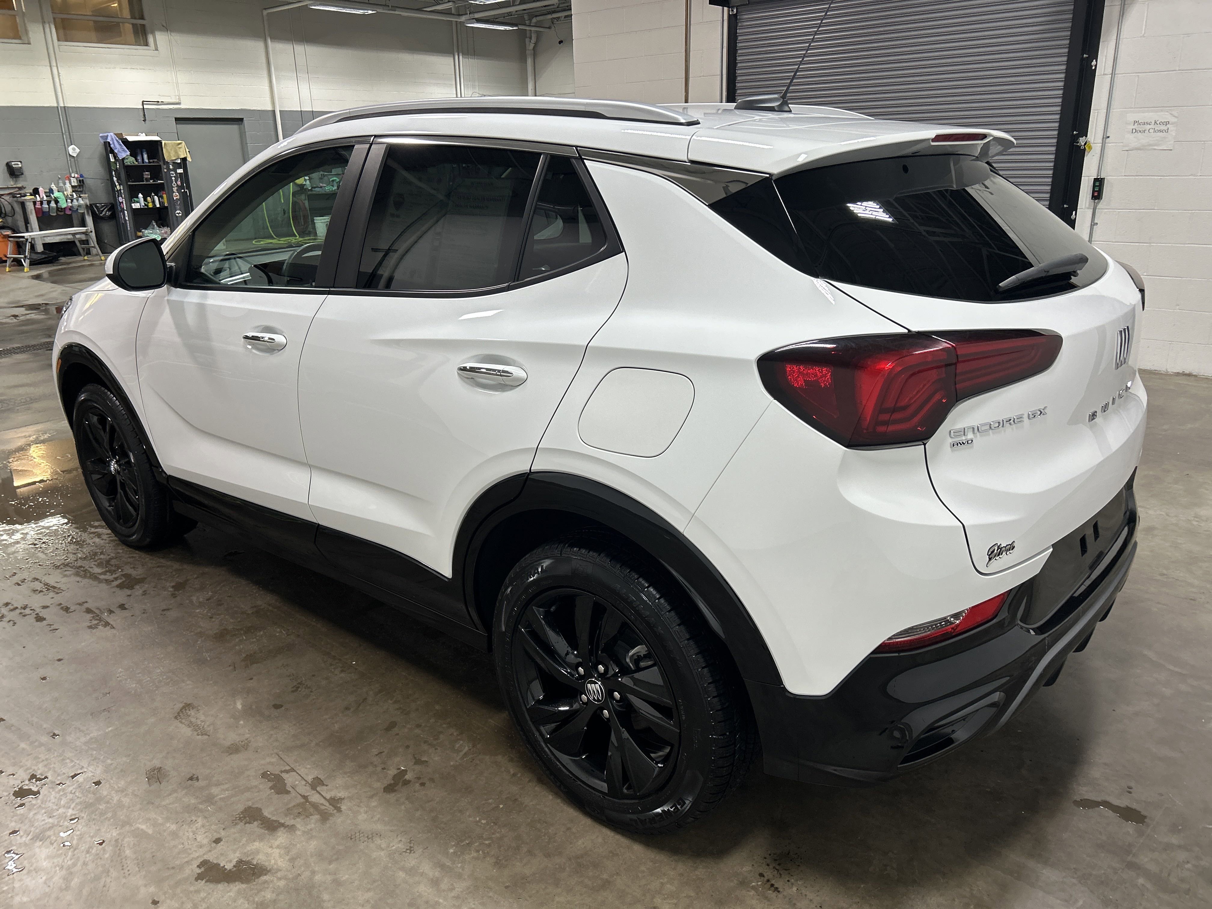 Used 2024 Buick Encore GX Sport Touring image 5