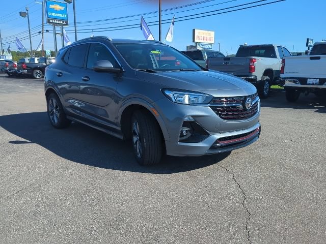 Used 2022 Buick Encore GX Select w/ Sport Touring Package FWD image 5