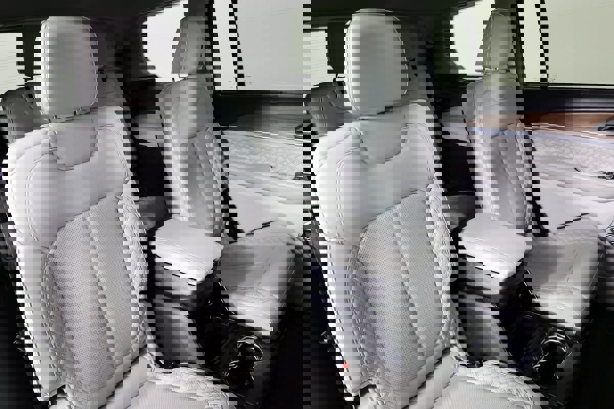 Used 2021 Jeep Grand Cherokee L Summit w/ MOPAR Finishing Package image 44