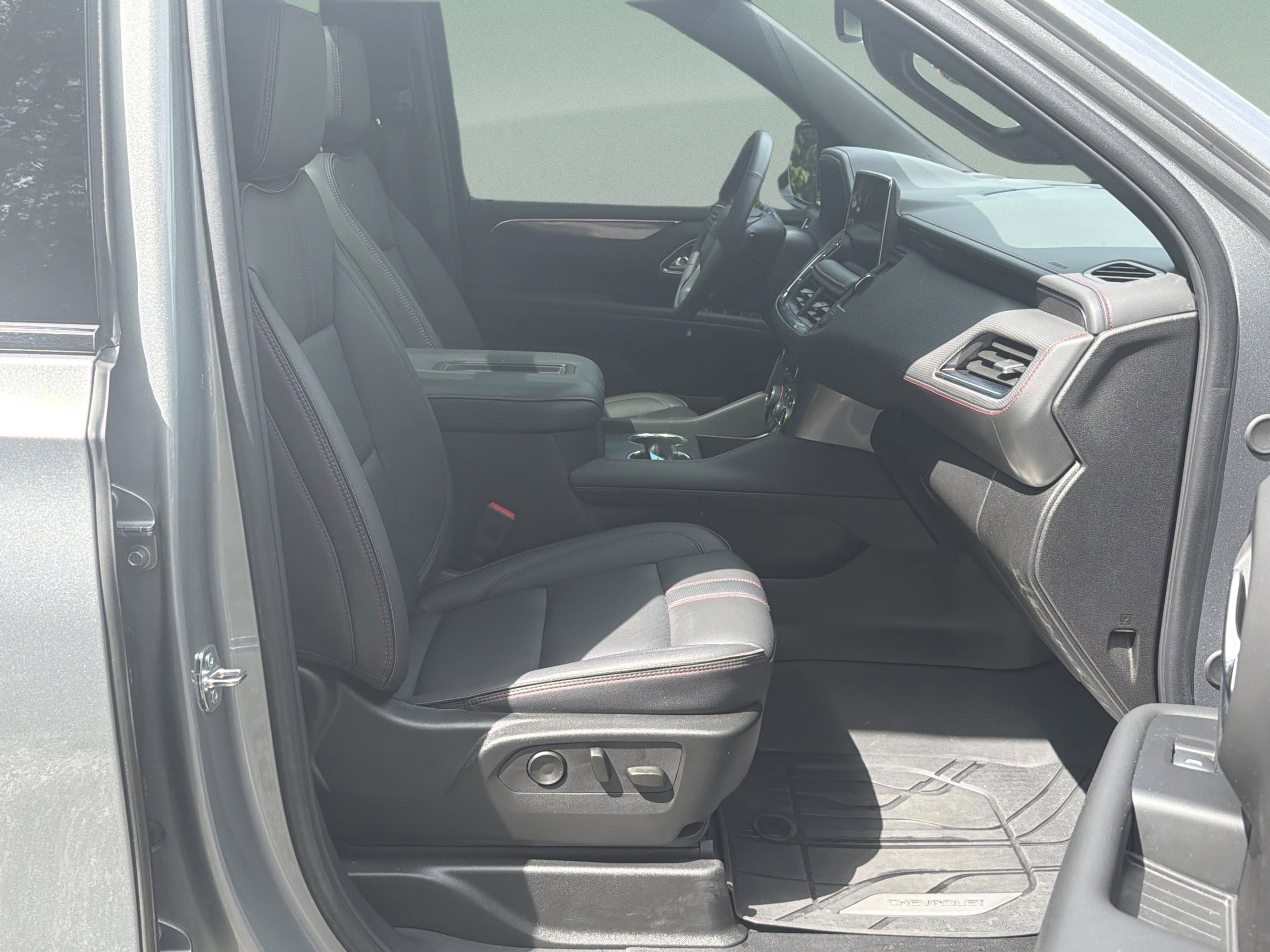 Used 2024 Chevrolet Tahoe RST w/ Luxury Package AWD/4WD image 22
