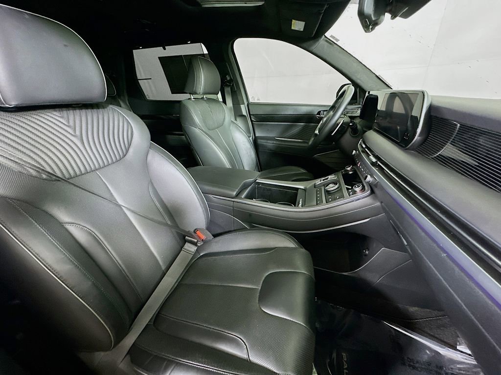 Used 2024 Hyundai Palisade Calligraphy image 12