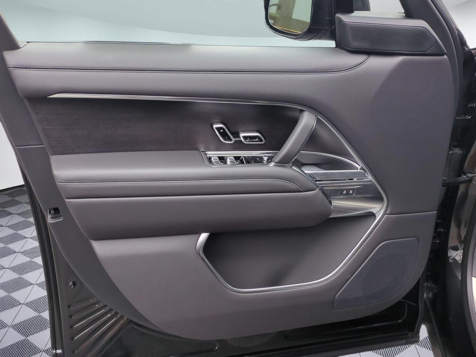 New 2026 Land Rover Range Rover SE AWD/4WD image 11
