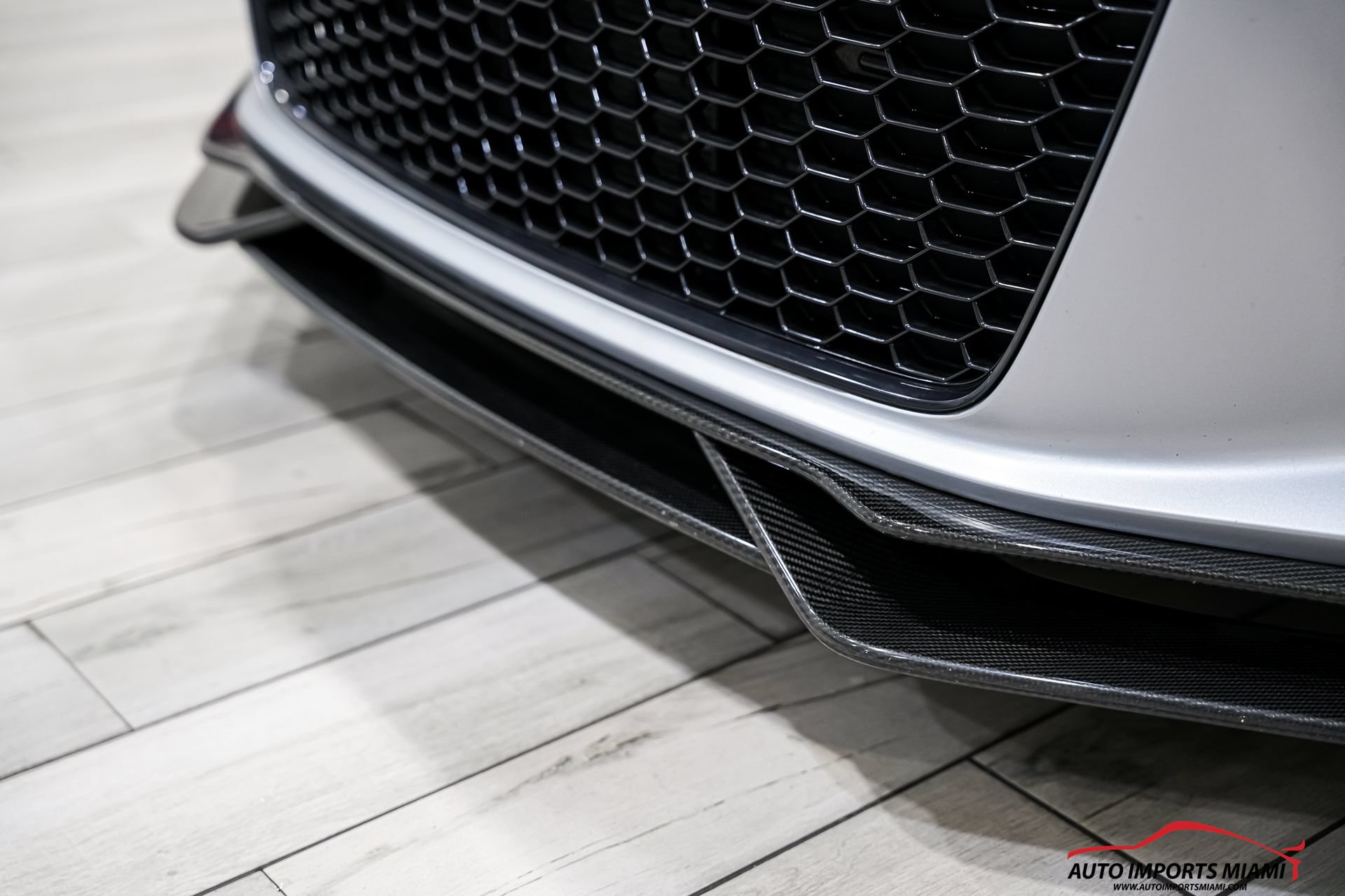 Used 2018 Audi R8 V10 w/ Carbon Exterior Package AWD/4WD image 6
