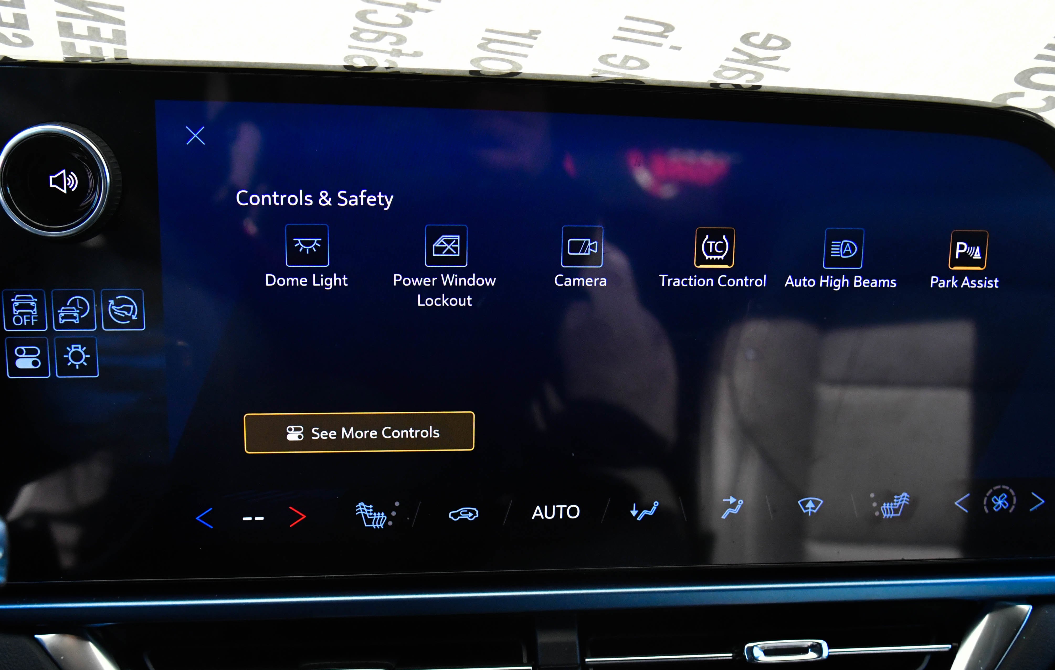 Used 2025 Chevrolet Equinox EV LT FWD image 31