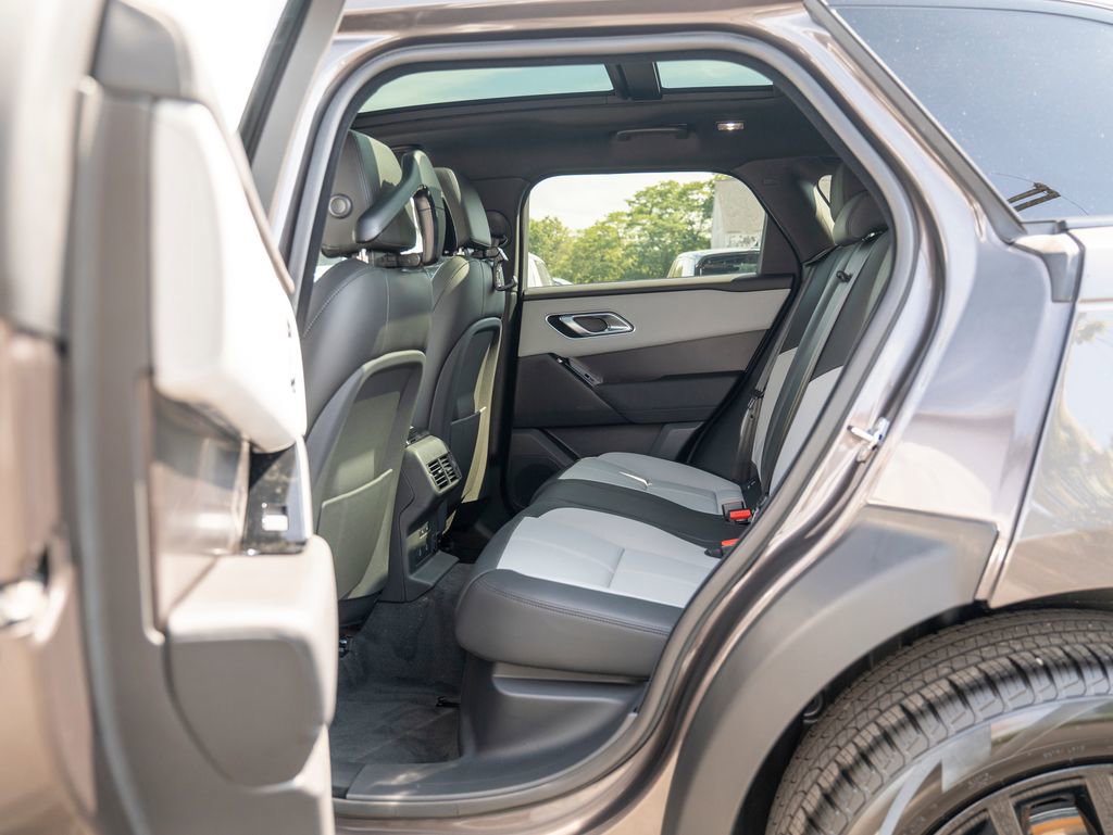 New 2026 Land Rover Range Rover Velar Dynamic SE image 21