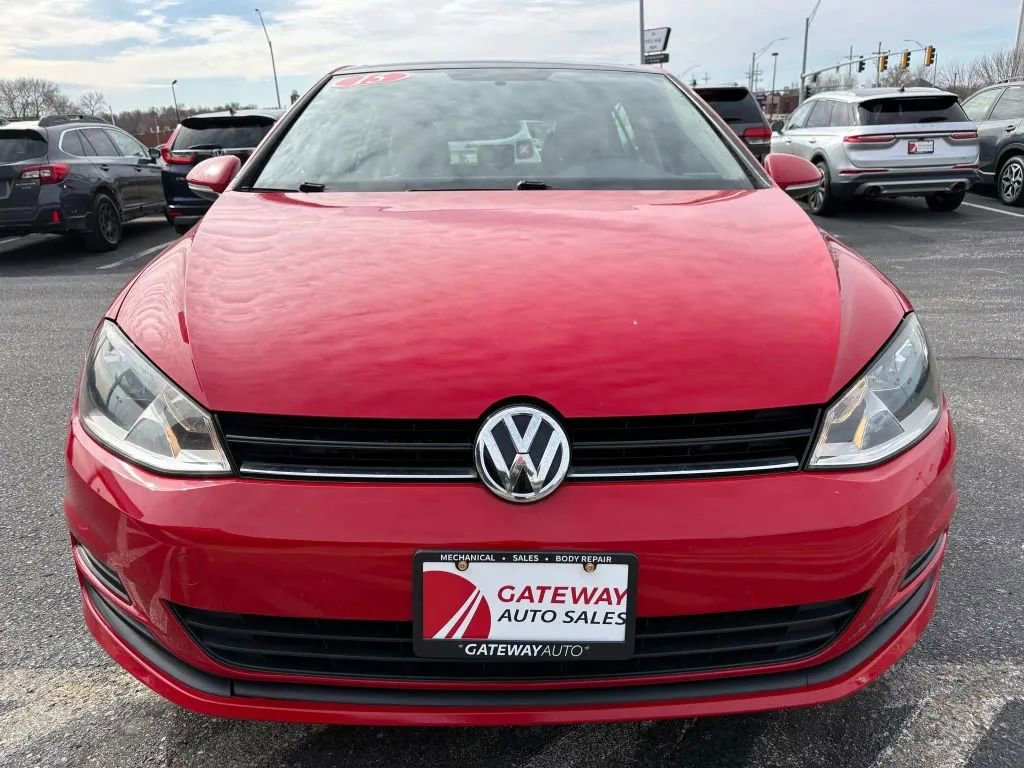 Used 2015 Volkswagen Golf S image 8