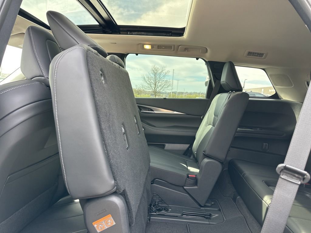 New 2026 INFINITI QX60 Luxe w/ Cargo Package AWD/4WD image 31