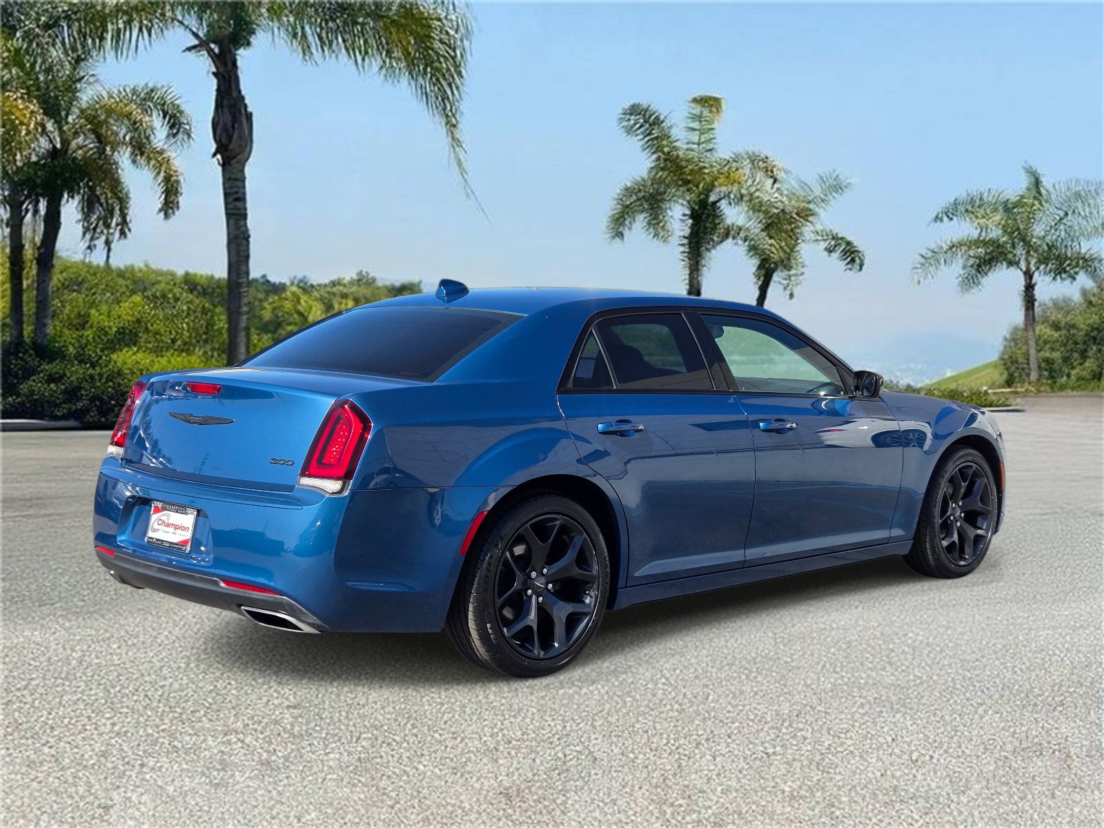 Used 2021 Chrysler 300 Touring w/ Sport Appearance Package RWD image 4