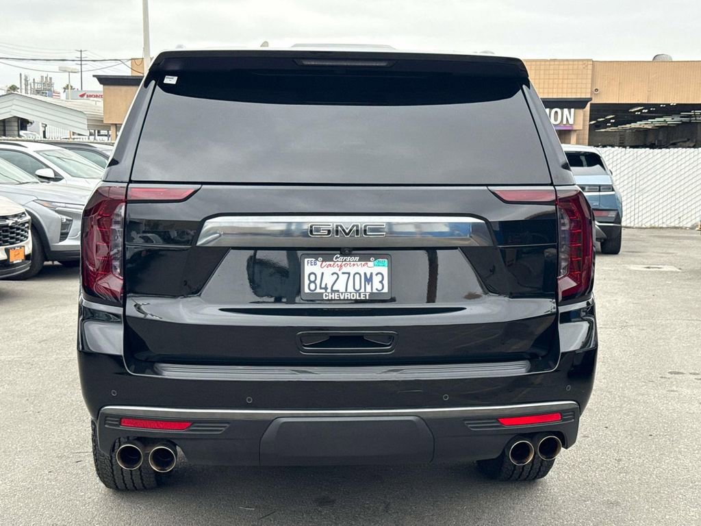Used 2023 GMC Yukon XL AT4 w/ AT4 Premium Package AWD/4WD image 4