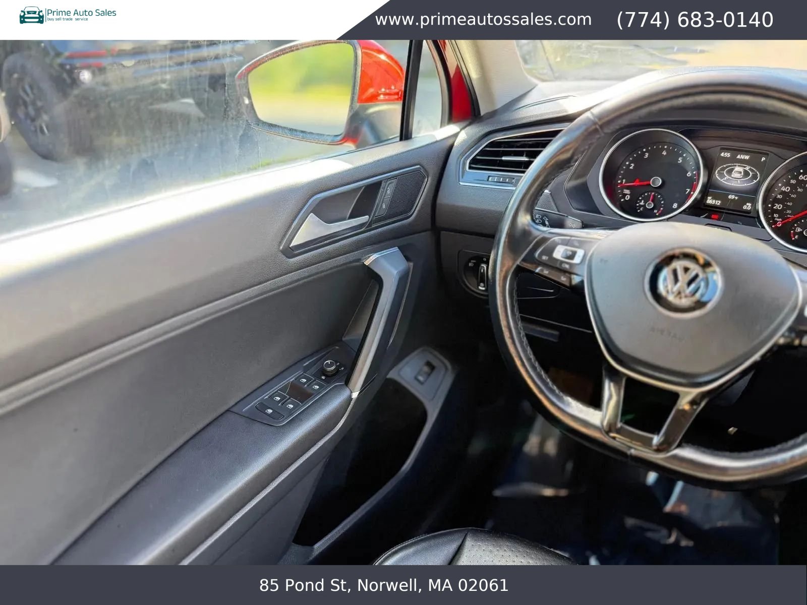 Used 2018 Volkswagen Tiguan SEL AWD/4WD image 27