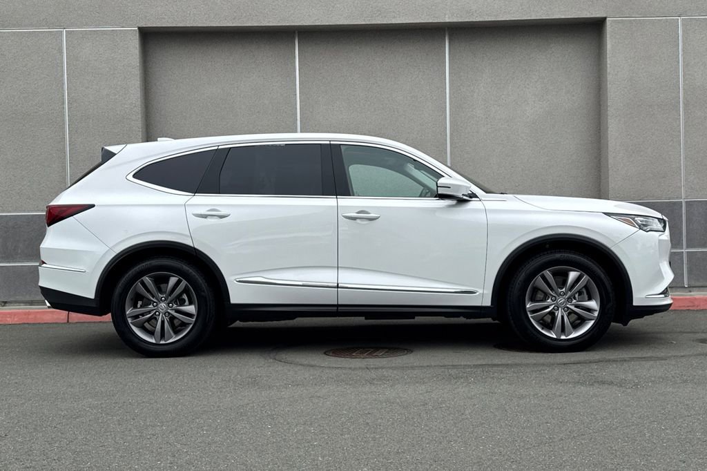 Certified 2023 Acura MDX FWD image 3