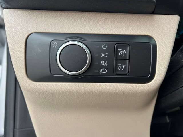 Used 2020 Ford Escape SE FWD image 10
