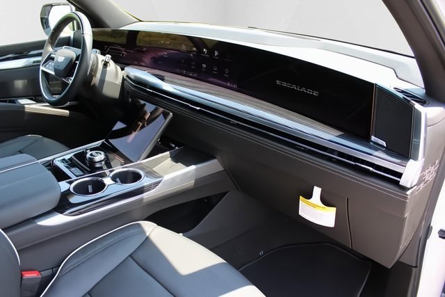 New 2025 Cadillac Escalade ESV Sport w/ Touring Package image 16