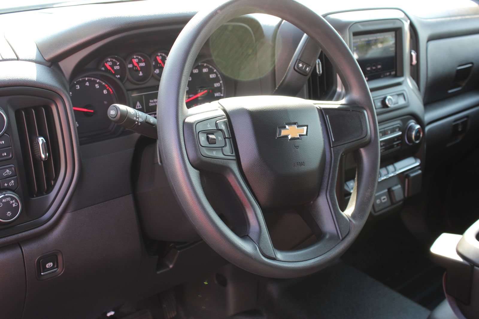 Used 2025 Chevrolet Silverado 1500 W/T w/ WT Safety Package AWD/4WD image 10